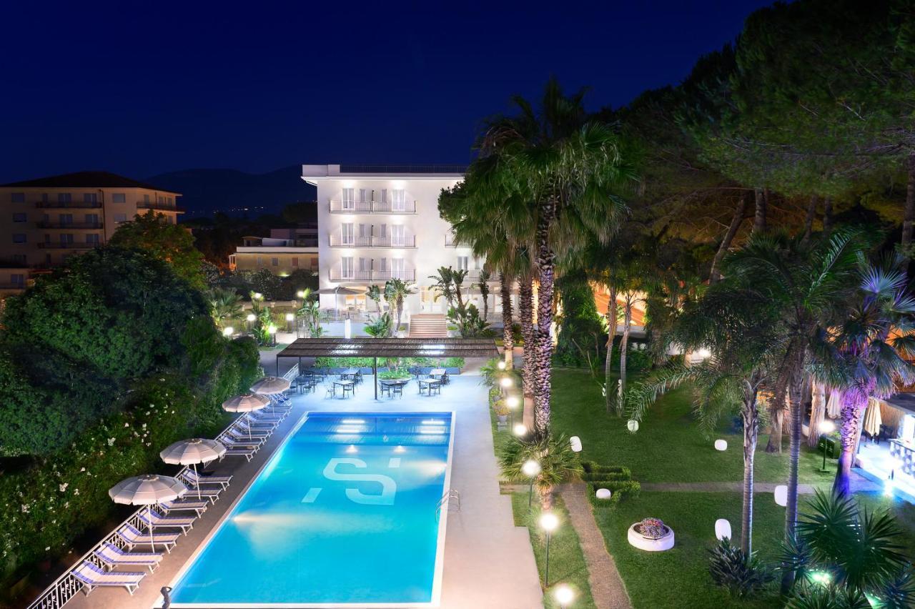 Hotel Sogaris Paestum Eksteriør billede